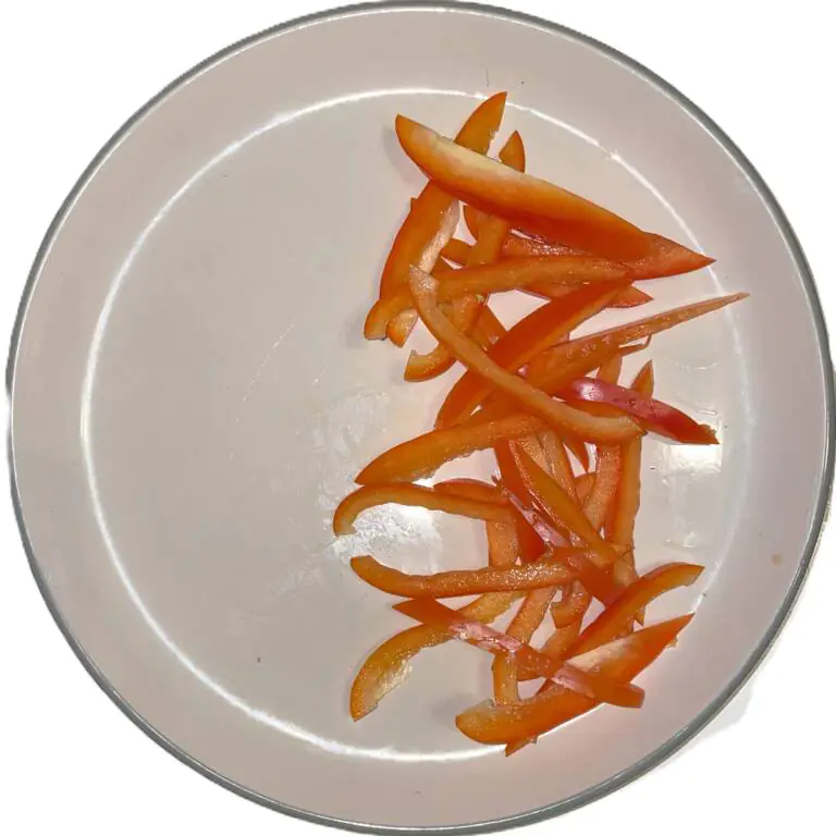 sliced red peppers.webp